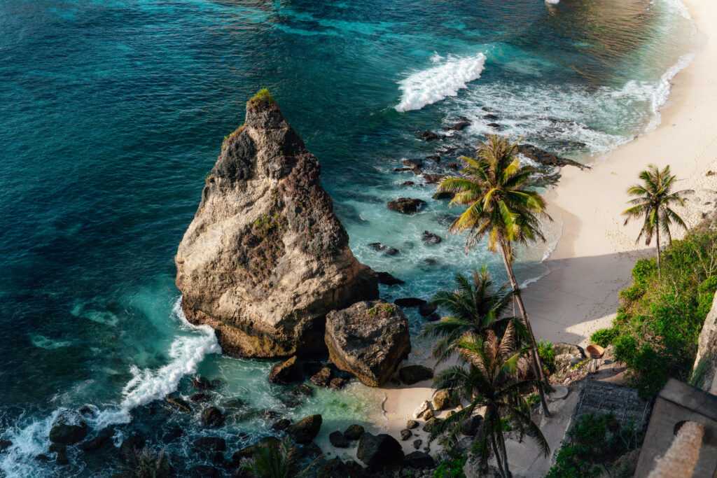 beautiful diamond beach penida island bali indonesia